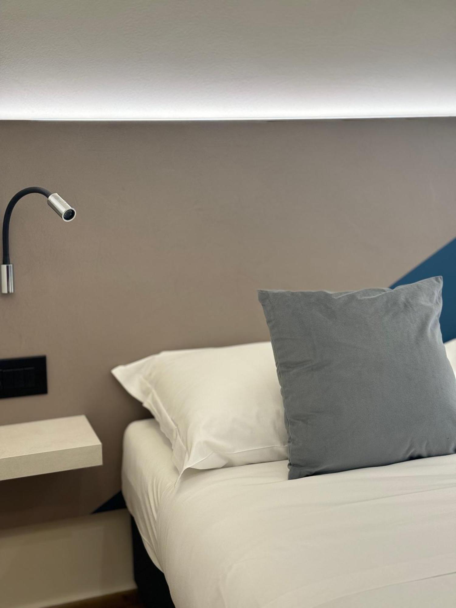 Honeycomb Guesthouse Roma Ngoại thất bức ảnh