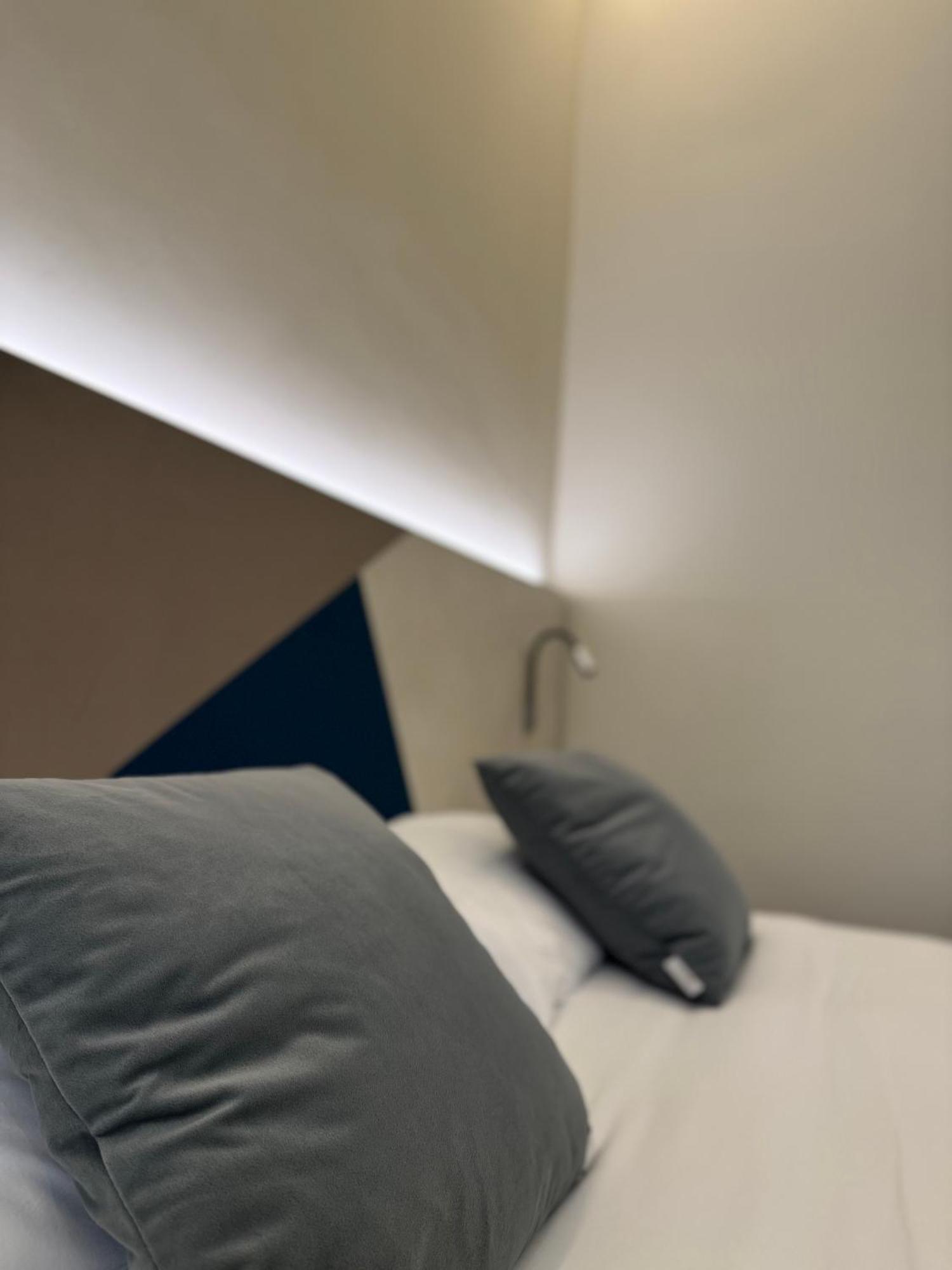 Honeycomb Guesthouse Roma Ngoại thất bức ảnh
