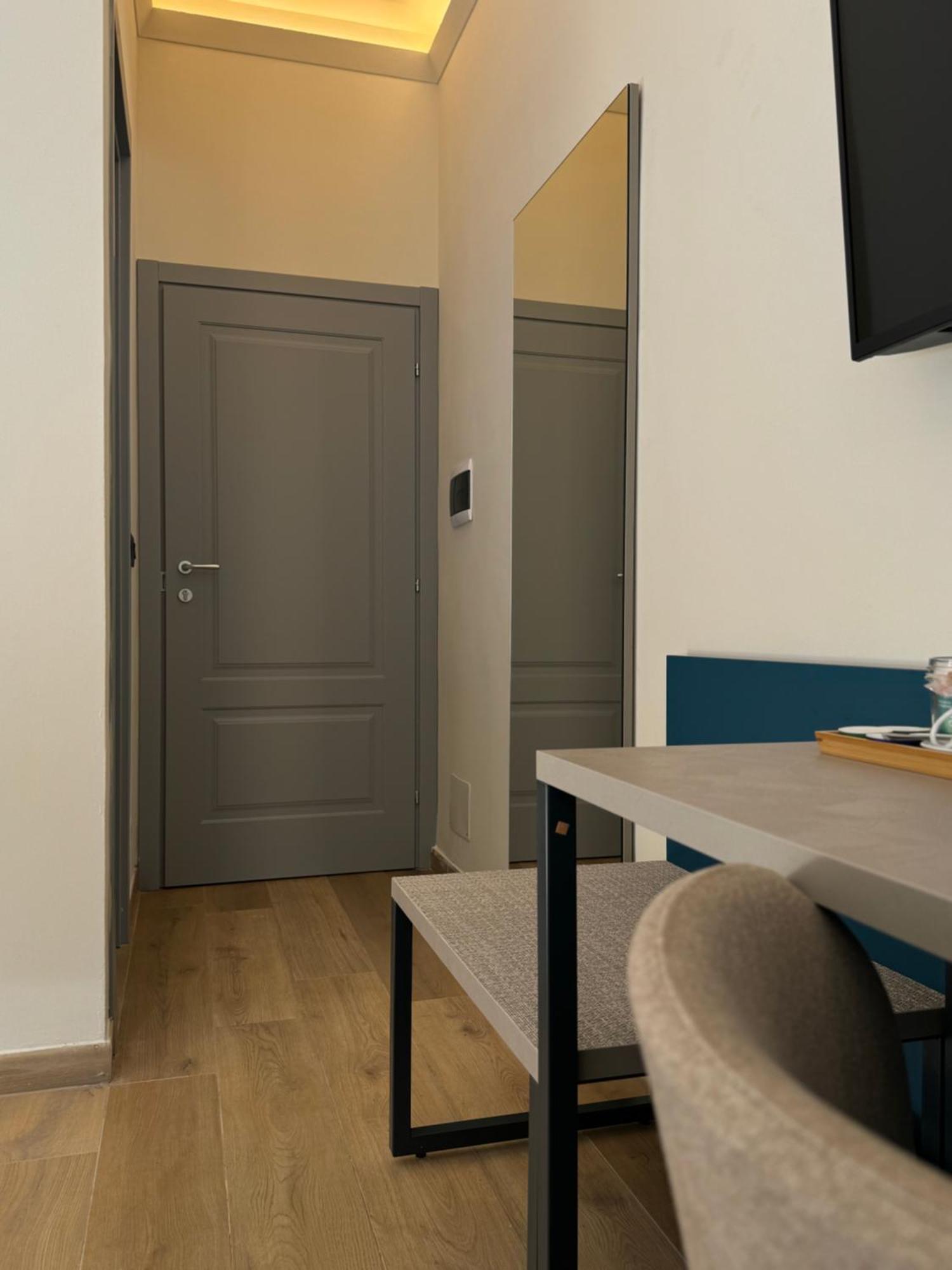 Honeycomb Guesthouse Roma Ngoại thất bức ảnh