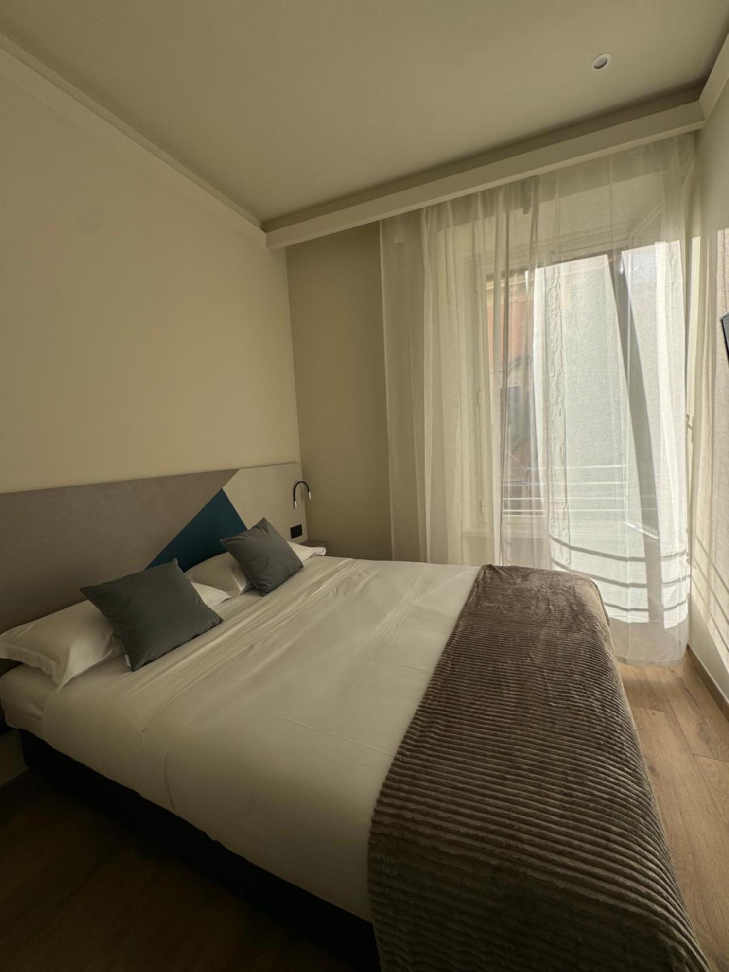 Honeycomb Guesthouse Roma Ngoại thất bức ảnh