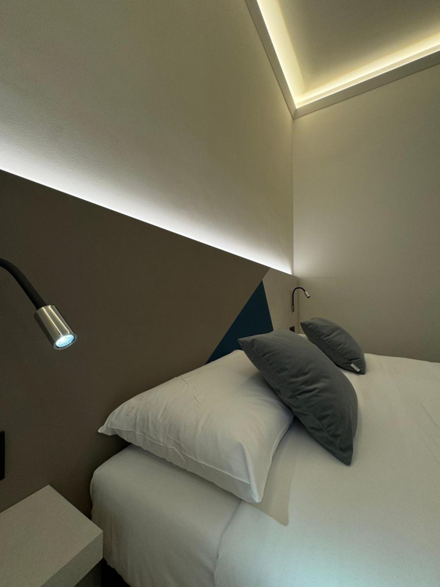 Honeycomb Guesthouse Roma Ngoại thất bức ảnh