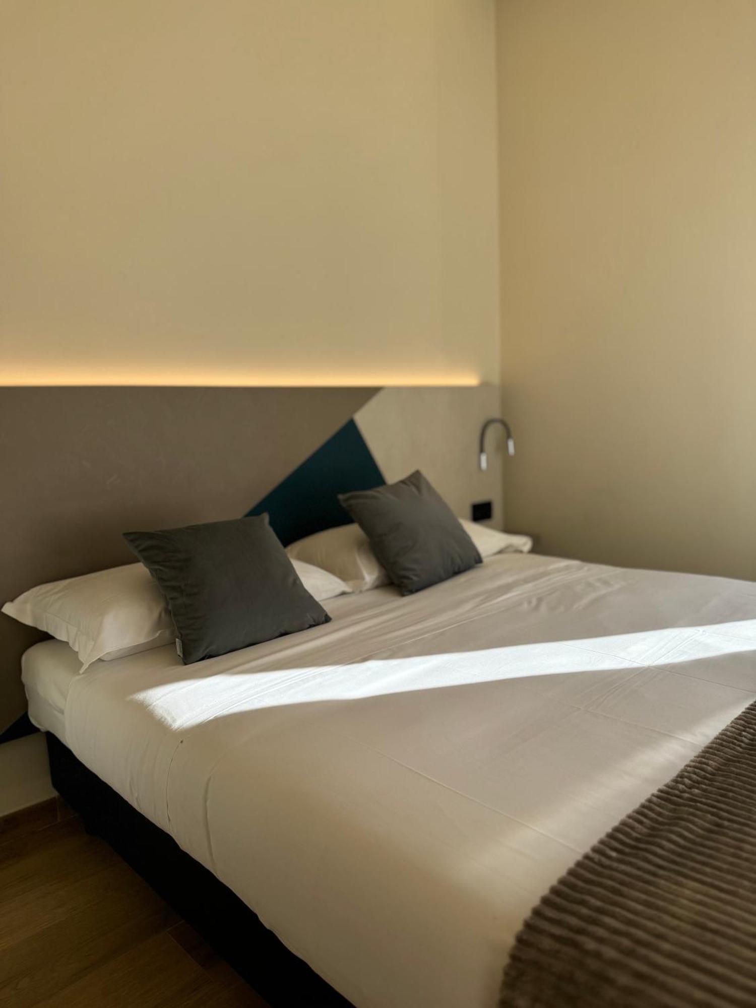 Honeycomb Guesthouse Roma Ngoại thất bức ảnh
