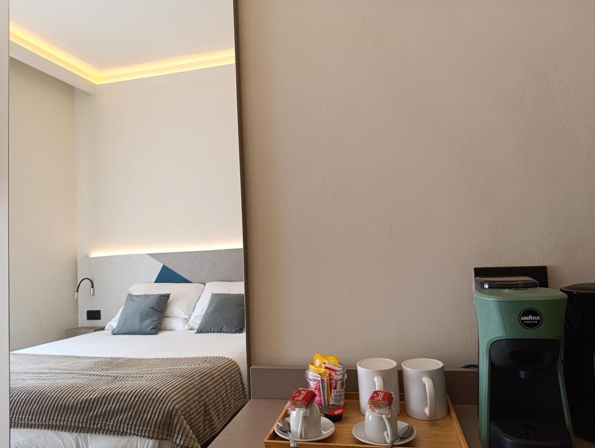 Honeycomb Guesthouse Roma Ngoại thất bức ảnh